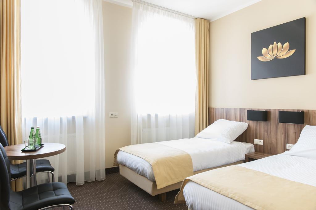 Mandala Hostel & Apartments Poznan Room photo